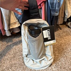 NWT Camelbak Arete Sling 8 Bag
